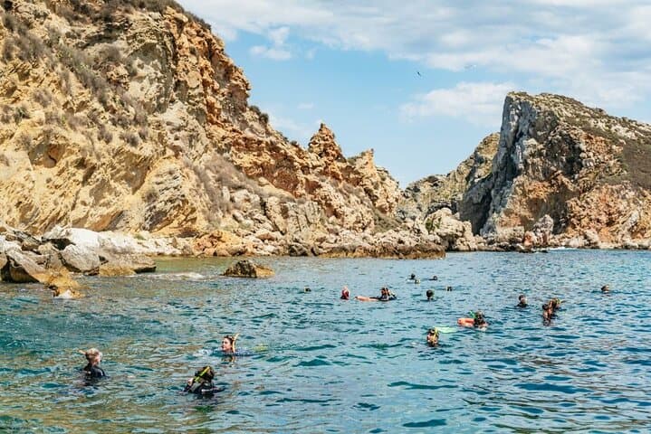 Eco-snorkeling in the Medes Islands