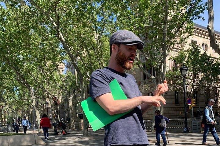Happiness Walking Tour in Barcelona