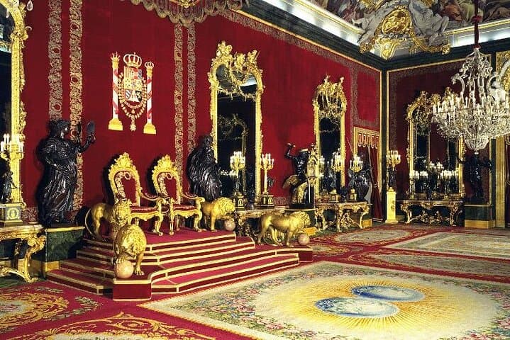 Madrid: VIP Royal Palace & Cathedral with tickets & hotel pickup