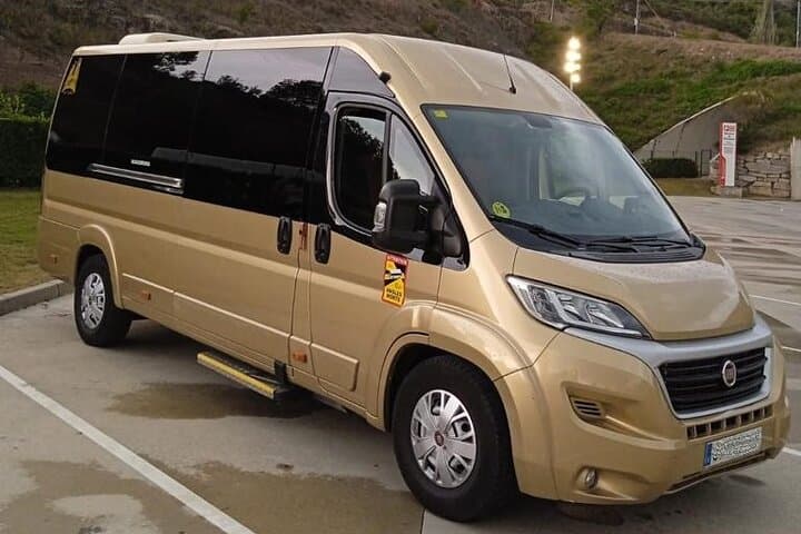 Private Transfer from the Airport to Barcelona or vice versa