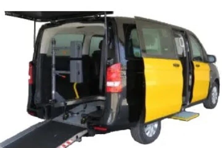 Transfer with wheelchair Accessible from Bcn airport/ port/city