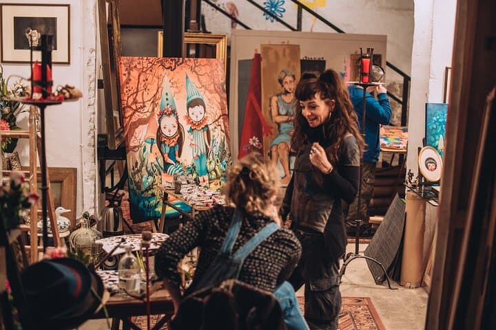 Barcelona Art & Wine: Galleries, Studios & Street Art