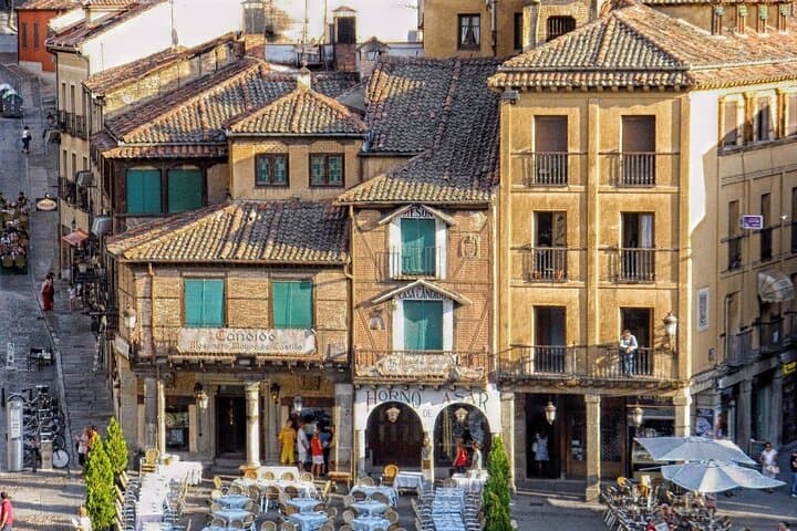 Segovia’s Treasures: Aqueduct, Cathedral & Alcazar