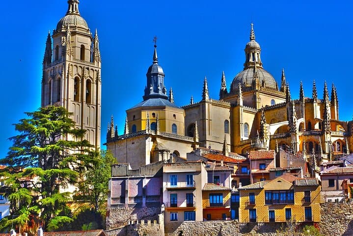 Segovia’s Treasures: Aqueduct, Cathedral & Alcazar