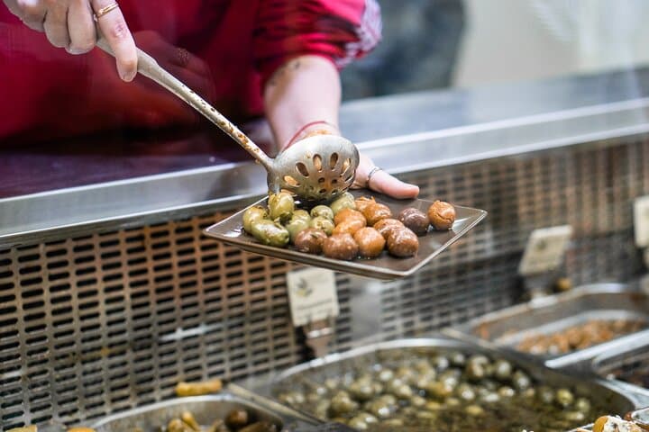 Seville: Triana Market Tapas Tour