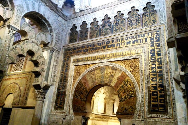 Historical Walking Tour Jewish-Umayyad Route