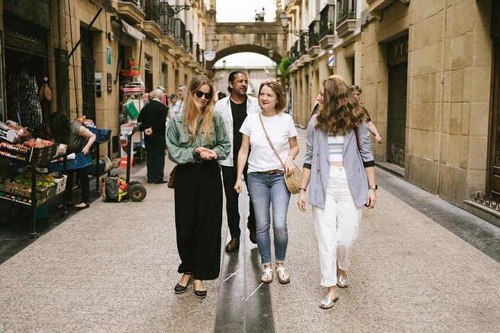 San Sebastian Old Town Pintxos & Wine Tour Small Group Tour