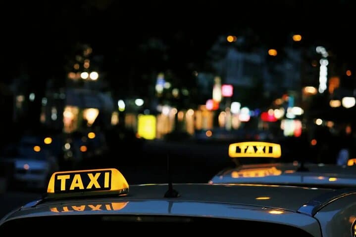 Barcelona: Private Airport to Hotel/City Transfer 2026 — BOOK NOW