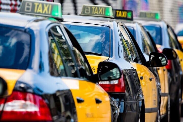 Barcelona Hotel to Airport Private Taxi Transfer