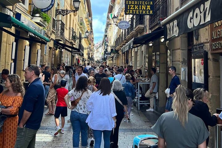 Sampling San Sebastián's History: A Self Guided Audio Tour