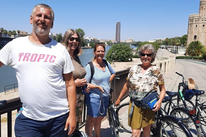 Bike rental in Seville city centre