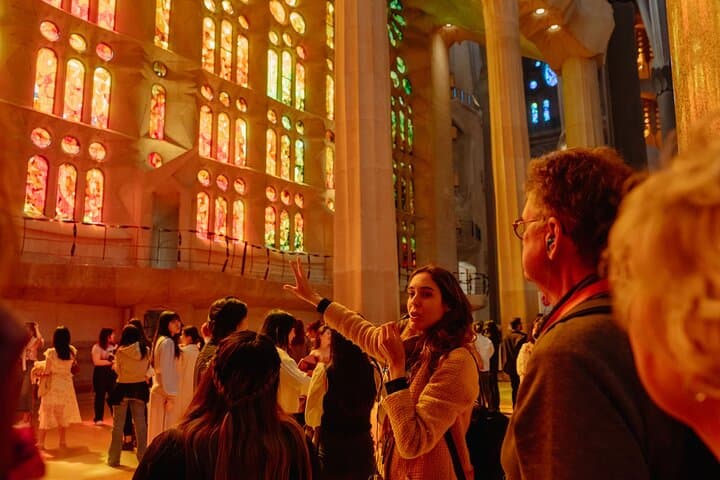 Skip the Line Sagrada Familia Guided Tour