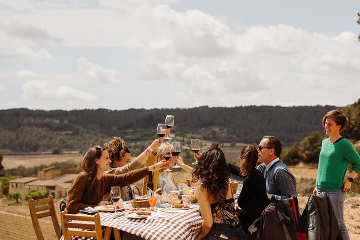 Full-Day Trip Barcelona to Montserrat Monastery & Cava Winery