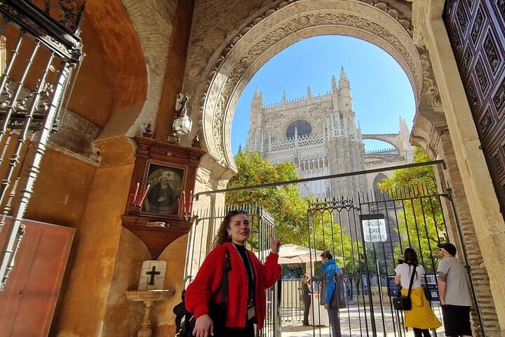 Private Monumental Walking Tour in Seville