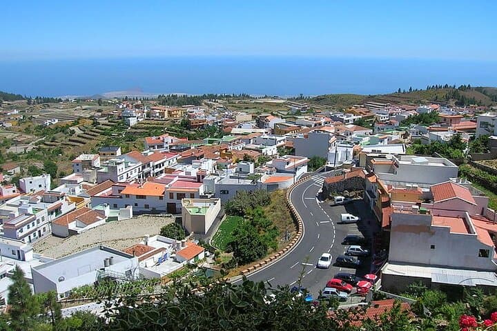 Private tour to Teide in a Luxury Vehicle