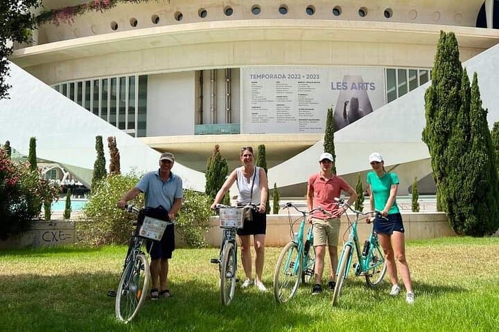 Valencia: All In One Daily City Tour by Bike and E-Bike