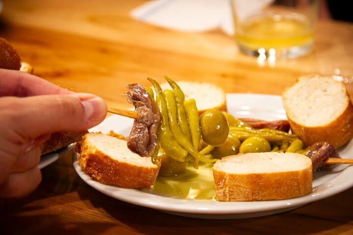 San Sebastian Food & Pintxos Tour with 12 Food & Drinks Tastings