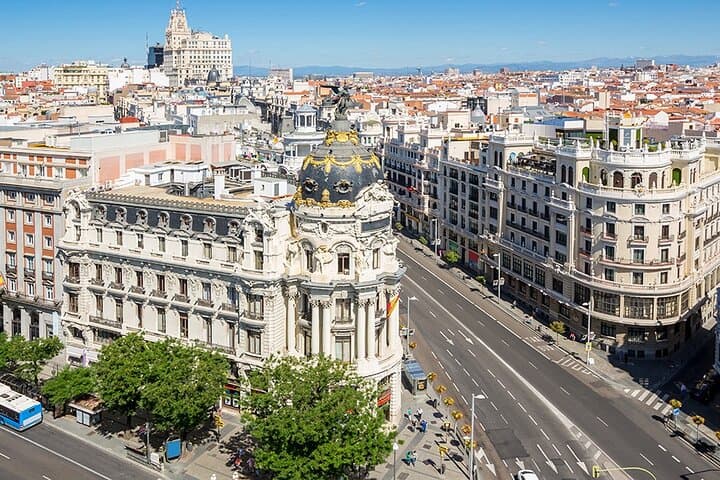 Transfer: Barajas Airport (MAD) to Madrid City Center