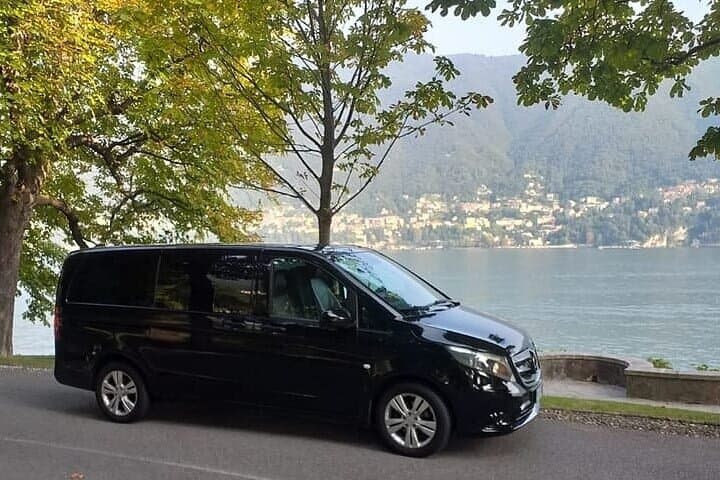 Vip Private Transfer from Malaga Airport to Gibraltar Border
