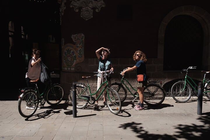 3-Hour Private Gaudi Bike Tour