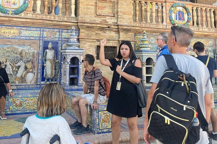 History of Women of Seville Private Tour