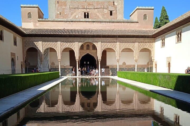 Granada, Visit Alhambra with Nasrid palaces, gardens and Alcazaba