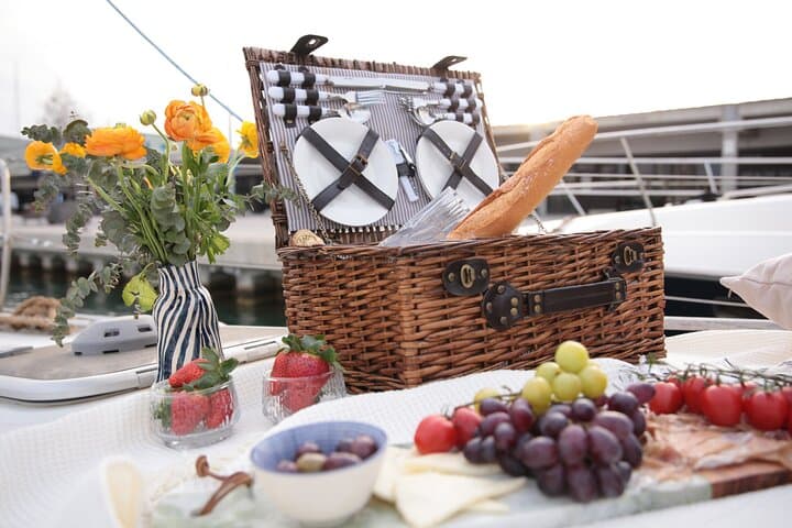 Barcelona Private Romantic Sailing Tour