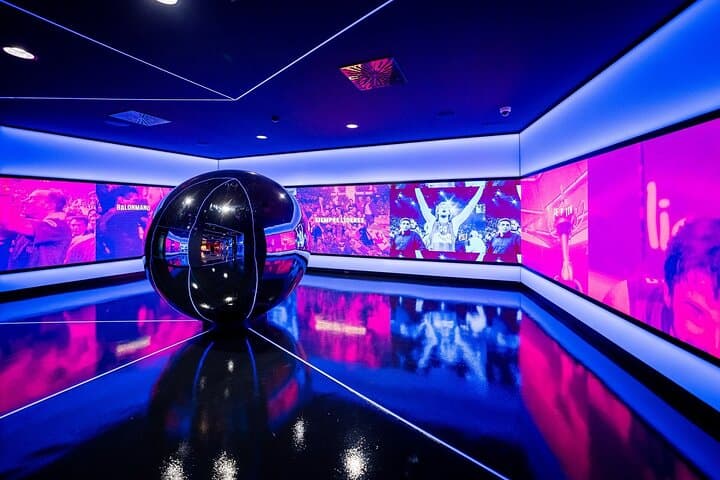 Barcelona City Hop On Hop Off and FC Barcelona Immersive Tour