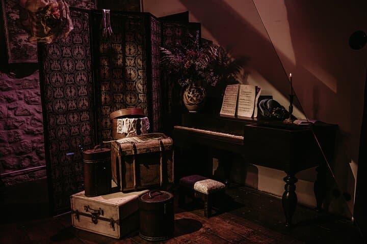 Immersive visit to the Velarde Palace Museum