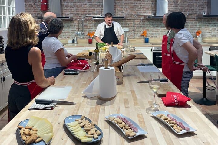Pintxos and Tapas Cooking Class in Bilbao