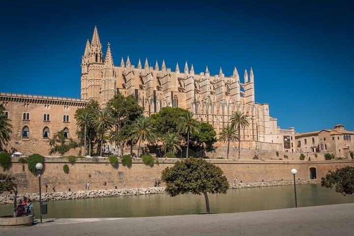 Palma de Mallorca with Cathedral Private Walking Tour