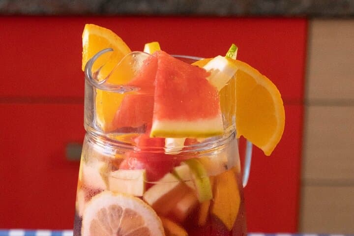 Sangria with a Local Chef during your Valencian cooking class
