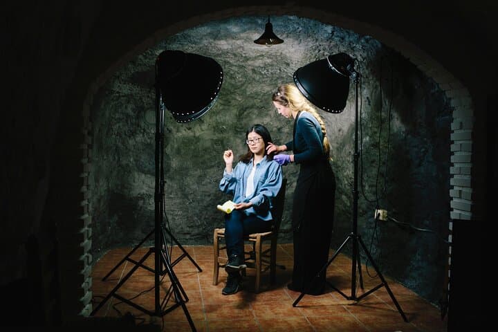 Historical portrait session: wet plate photography in Sacromonte