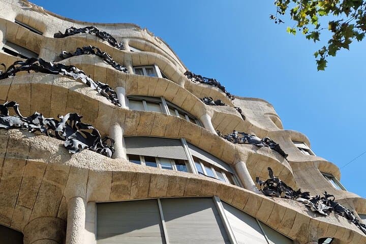 Explore Gaudi and Modernist Architecture
