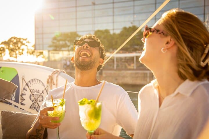 Cocktails Workshop & Sailing Cruise from Barcelona