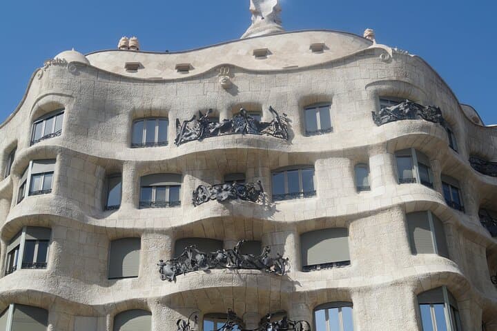 Casa Batllo Fast-Track Tickets, Barcelona Architecture Tour