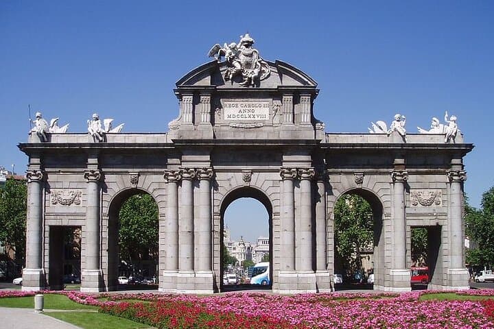 Madrid city tour with Royal Palace and Toledo in 1 day