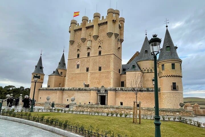 Toledo and Segovia Private Tour with Hotel Pick up from Madrid