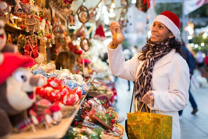Christmas Charm of Bilbao: A Historic Private Walk