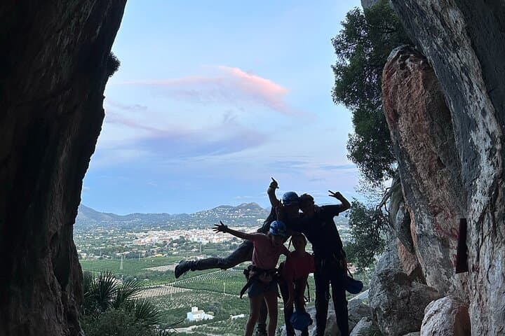 Caving with Rappelling of 4 Hours in Barranco Cova Fosca