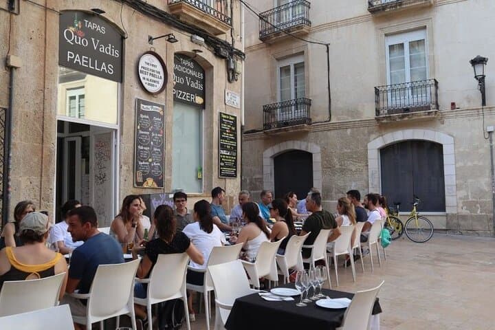 Alicante: Guided Tapas Tour by Bike with Gourmet Tastings