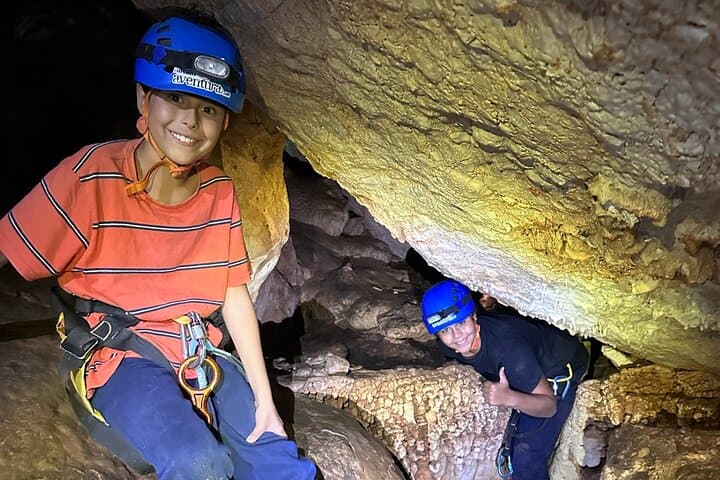 Caving with Rappelling of 4 Hours in Barranco Cova Fosca