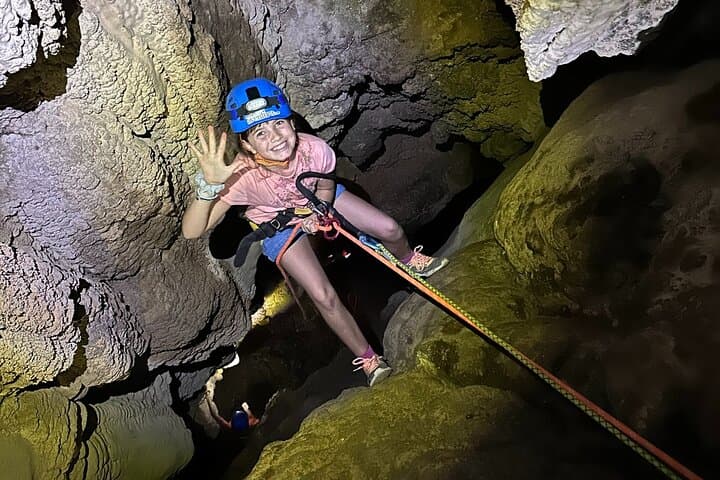 Caving with Rappelling of 4 Hours in Barranco Cova Fosca