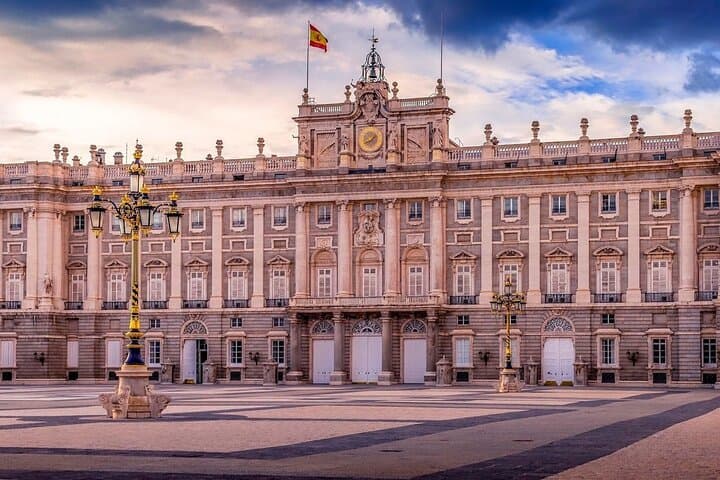 "6-Day Private Halal Tour in Muslim Spain."