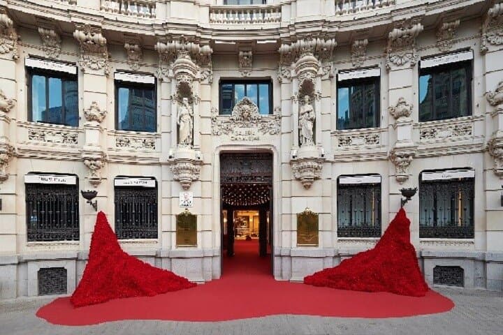 "6-Day Private Halal Tour in Muslim Spain."