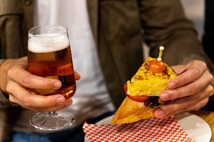 Gourmet Tapas and Wine Tour in Palma de Mallorca