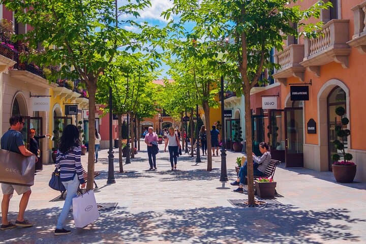 Private Transfer from Barcelona to La Roca Shopping Village