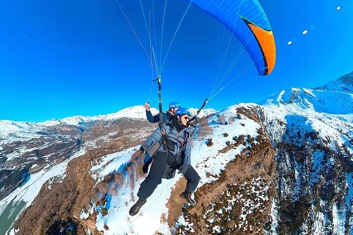 Tandem paraglider in the Pyrenees (Panticosa) + Video of the flight