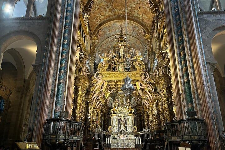 Visit to the Cathedral of Santiago. Skip the line!