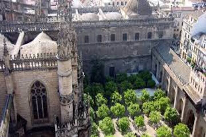Full tour to Seville